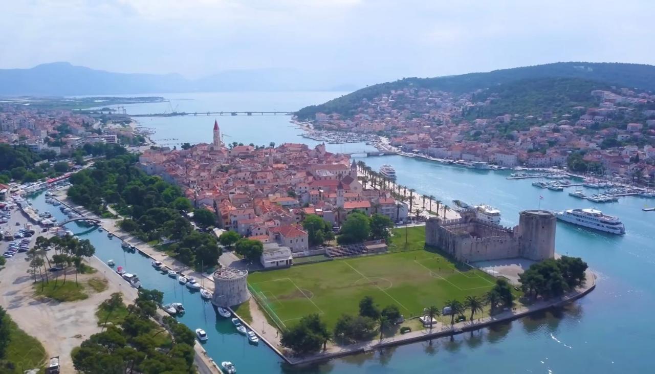 Villa Mira Trogir Exterior photo