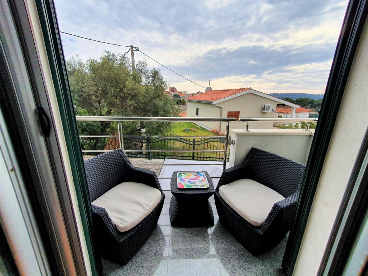 Villa Mira Trogir Exterior photo