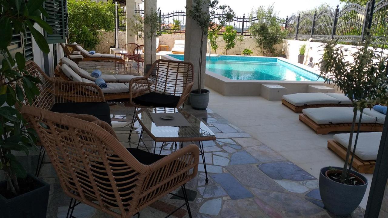 Villa Mira Trogir Exterior photo