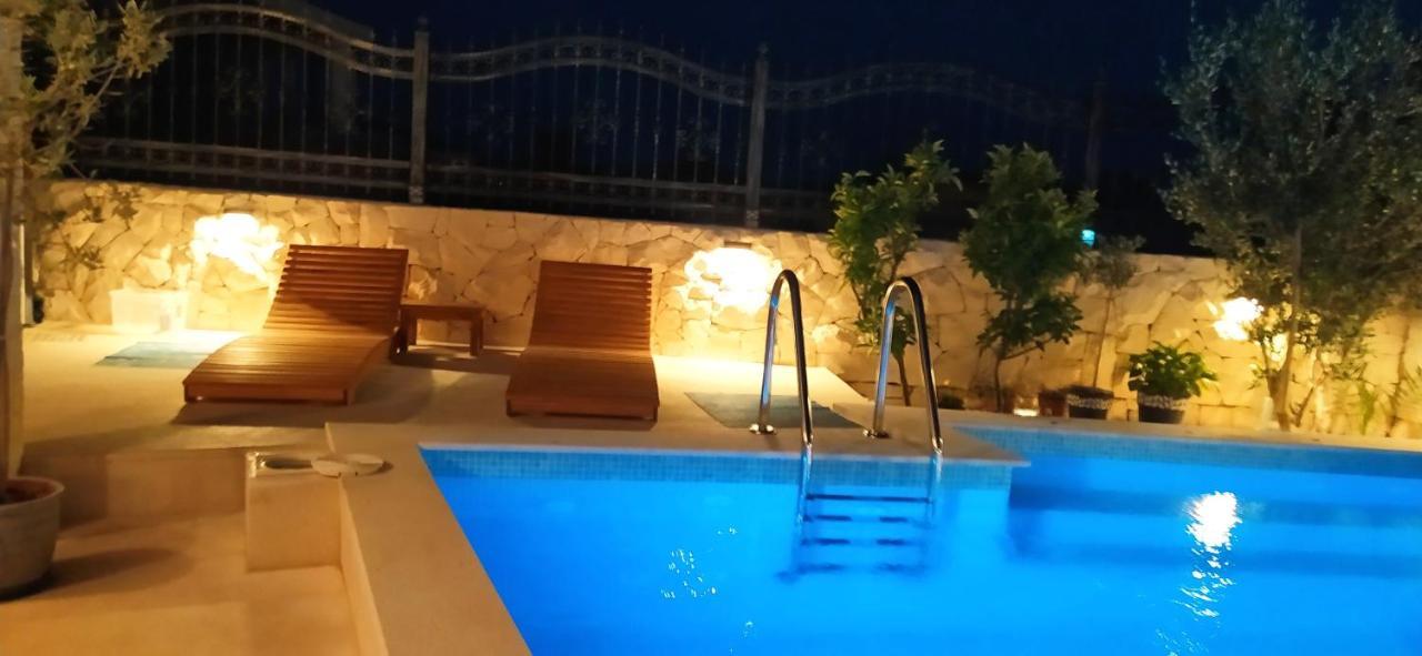 Villa Mira Trogir Exterior photo