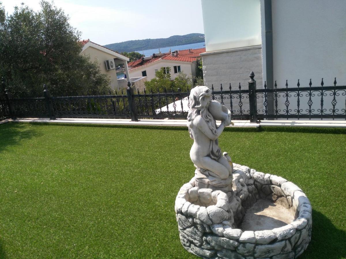 Villa Mira Trogir Exterior photo